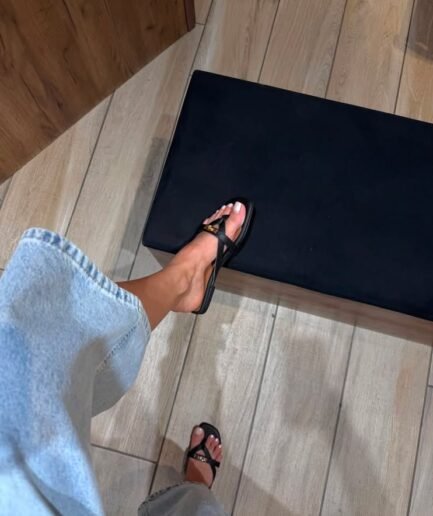 FLAT SANDALS WITH -20% OFF