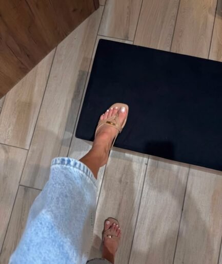 FLAT SANDALS WITH -20% OFF