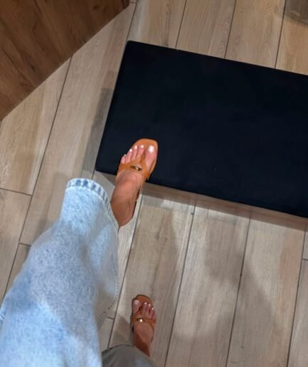 FLAT SANDALS WITH -20% OFF
