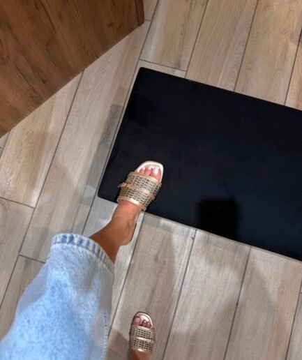 FLAT SANDALS WITH -20% OFF