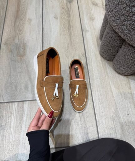 CHIC LOCK LOAFERS