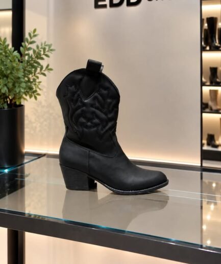 SHORT COWBOY BOOTS