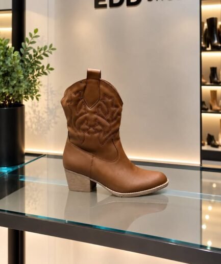 SHORT COWBOY BOOTS